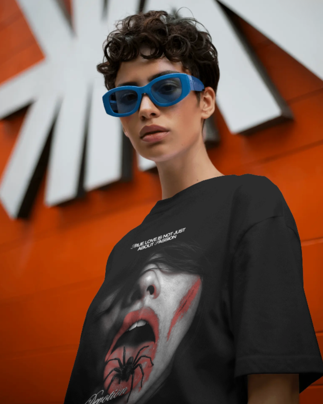 DEVOTION OVERSIZED BLACK T-SHIRT